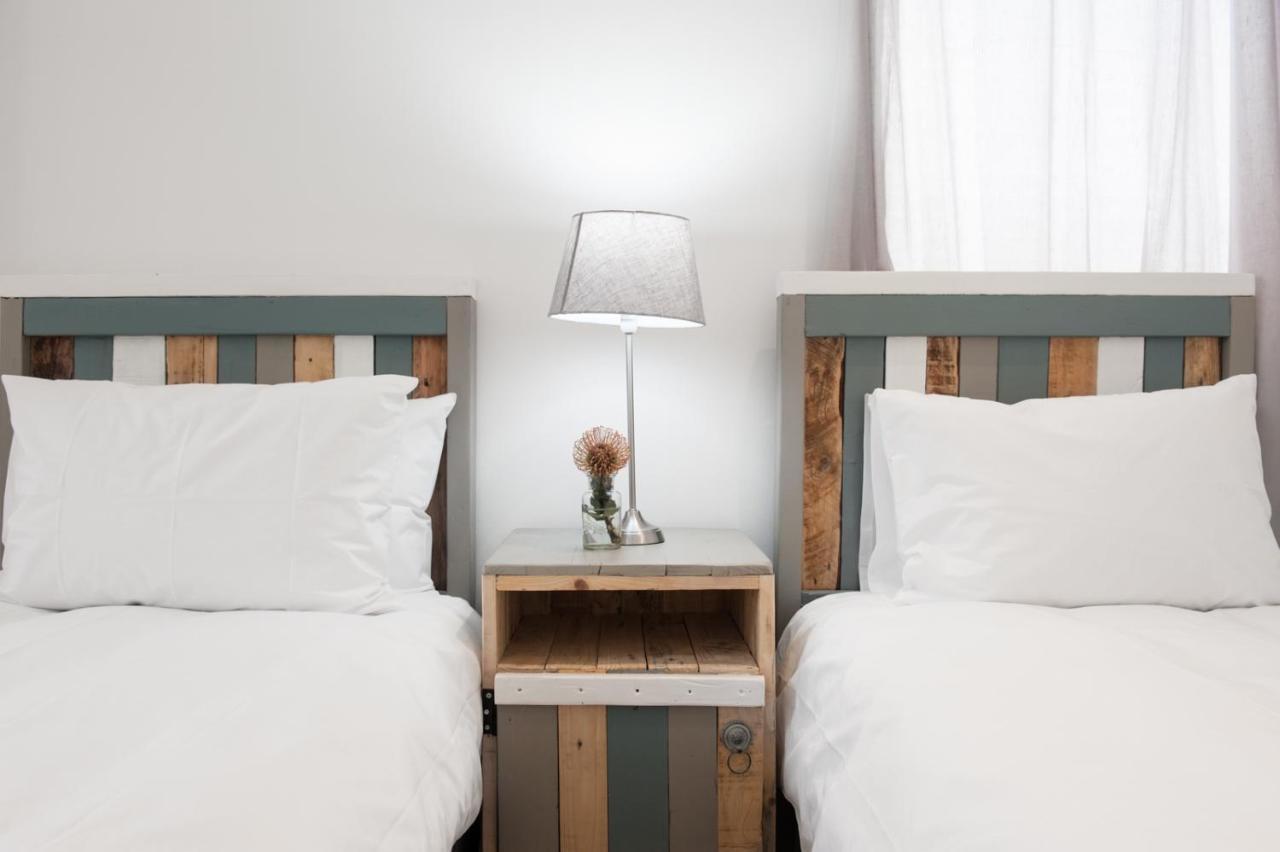 Zarose Hotel สเตลเลนบอช ภายนอก รูปภาพ